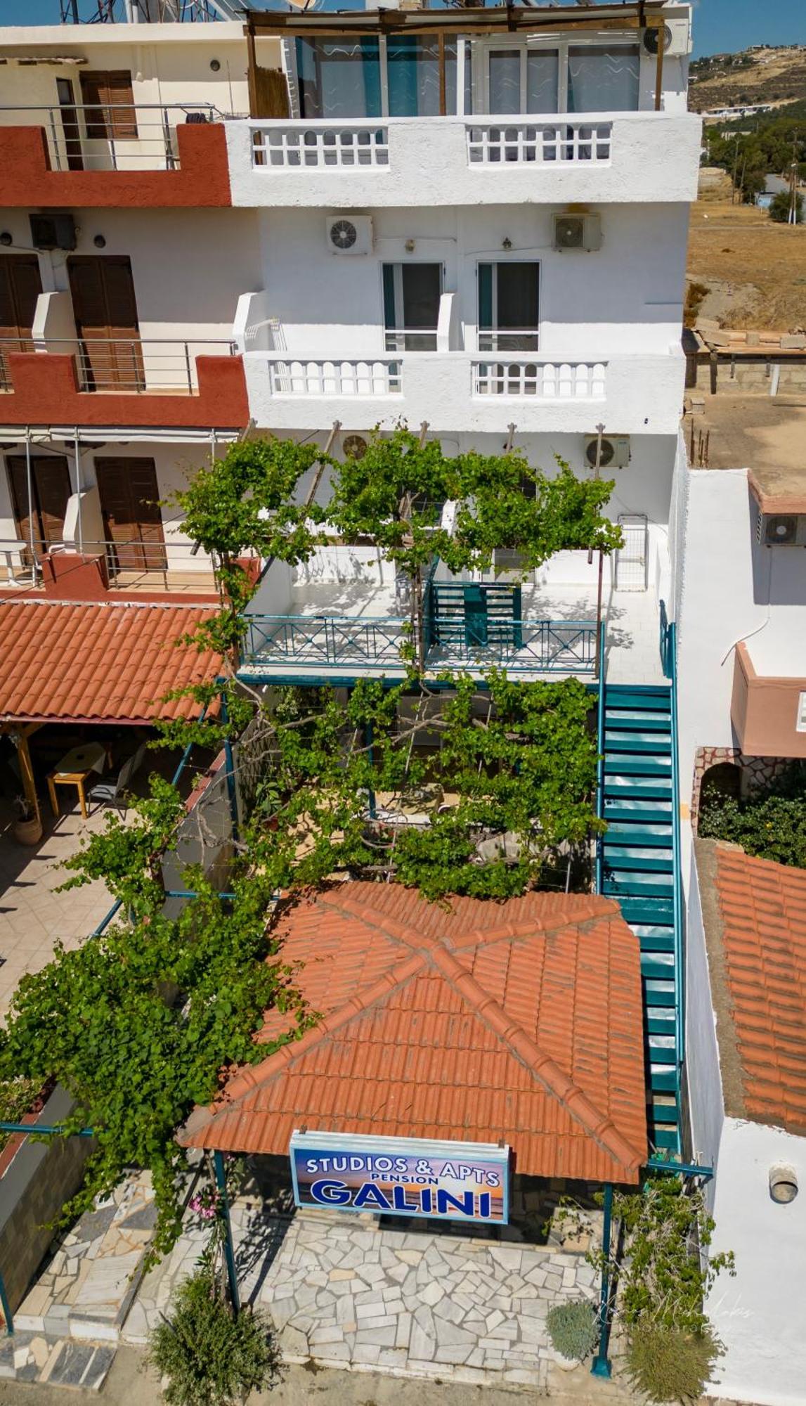 Galini Apartments Ideal For Family Near The Beach 칼라마키 외부 사진